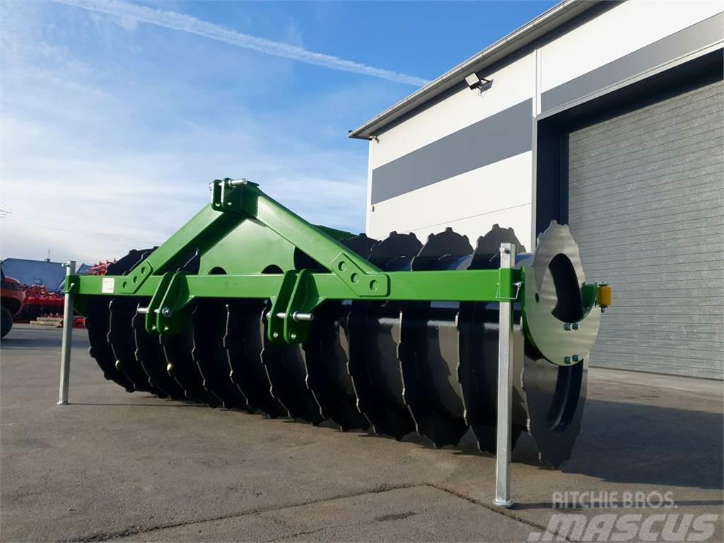  Dominator Silowalze 250 - 300 cm Egyéb mezőgazdasági gépek