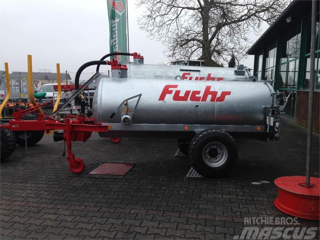 Fuchs Vakuumfass VK 3 mit 3000 Liter Poranyag tartályos