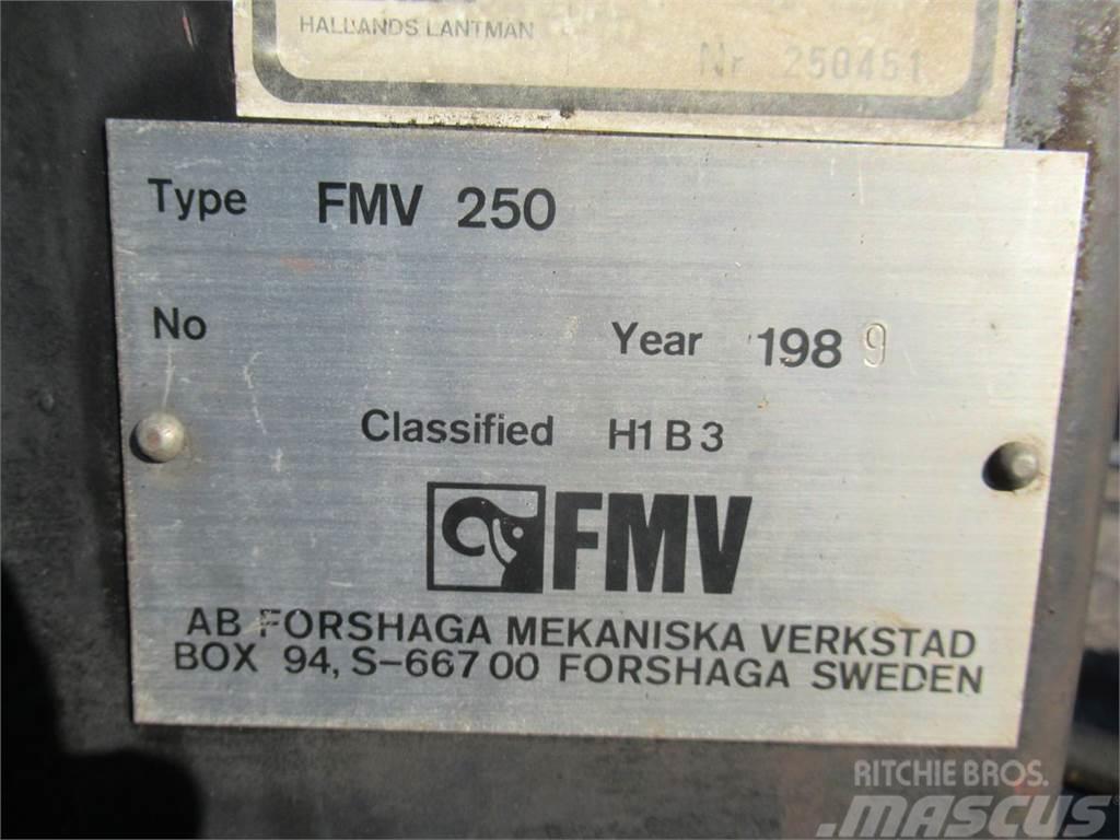 Moheda 7 + FMV 250 Erdészeti pótkocsik