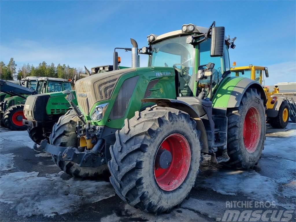 Fendt 828 VARIO S4 Traktorok