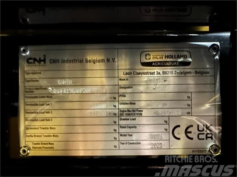 New Holland CR10.90 + 41” VarioFeed HD Kombájnok