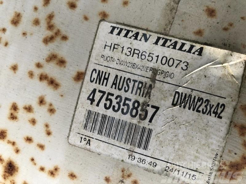 Titan 23x42 10 huls fra NH T7.315 Gumiabroncsok, kerekek és felnik