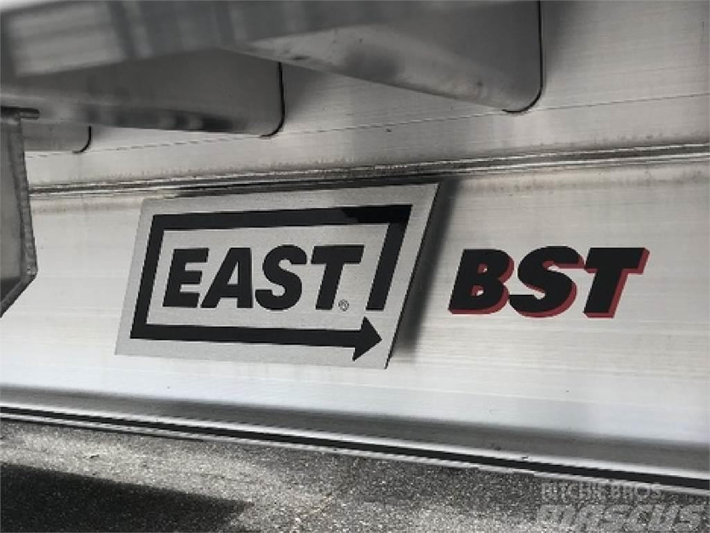 East Mfg 53' Flatbed Platós / Ponyvás pótkocsik