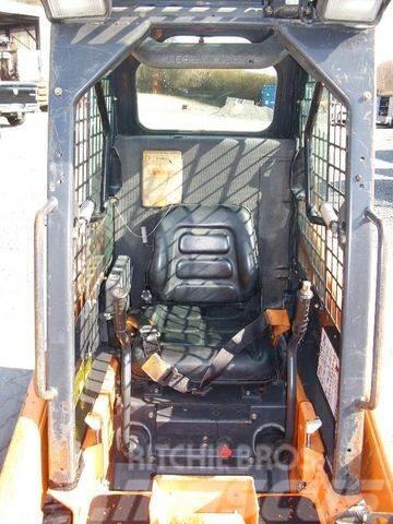 Bobcat S 70 Kompaktlader Gumikerekes homlokrakodók