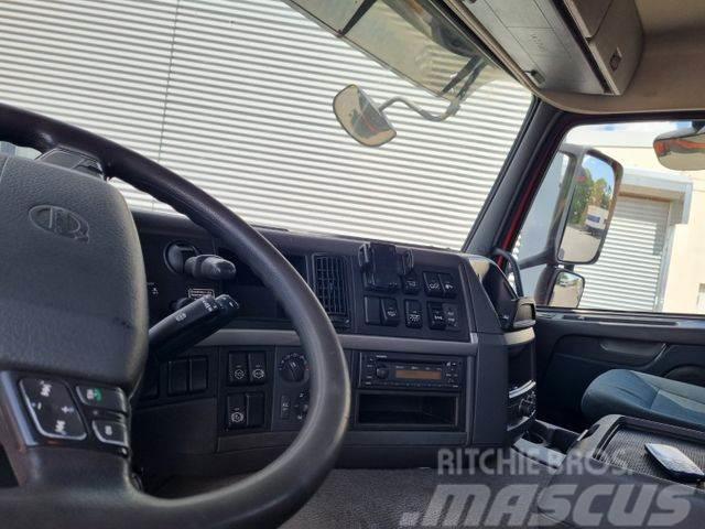 Volvo FM 330 6x2 Pritsche Kran Platós / Ponyvás teherautók