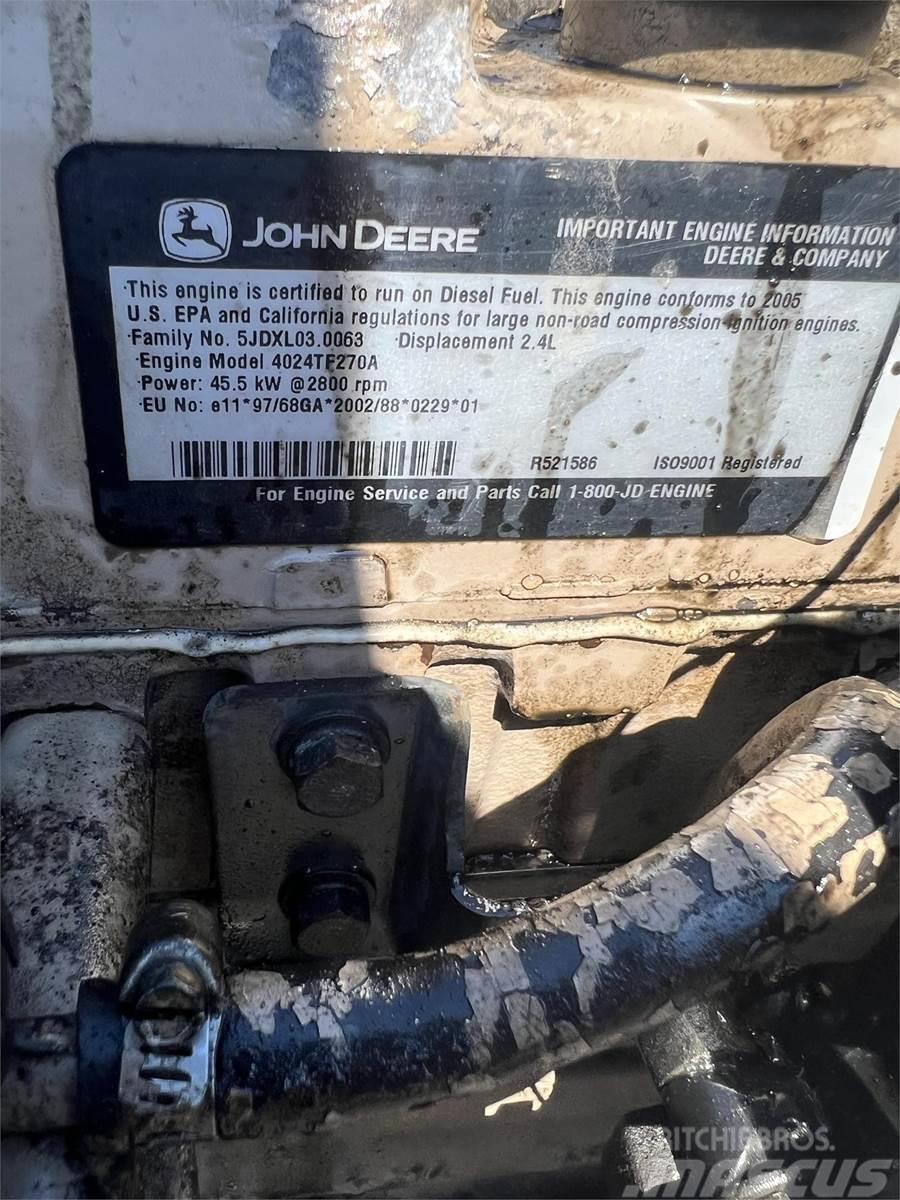 John Deere 4024TF279A Motorok