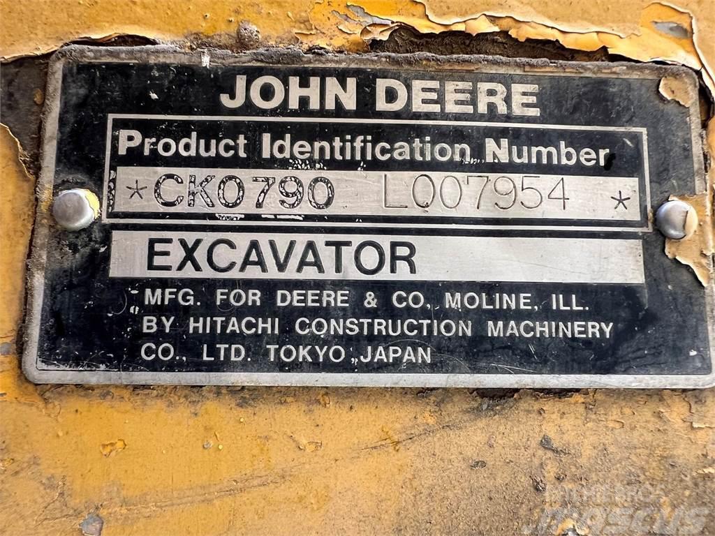 John Deere 790D LC Átrakógépek