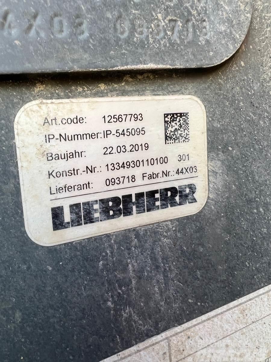 Liebherr L586 Gumikerekes homlokrakodók