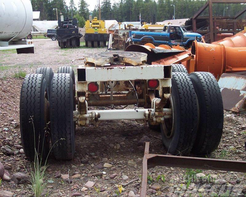  Unmarked Tandem Dump Dolly Dolly trailer