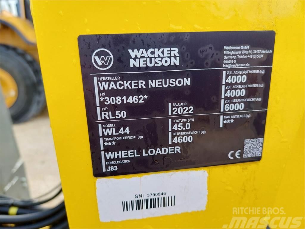 Wacker Neuson WL 44 Gumikerekes homlokrakodók