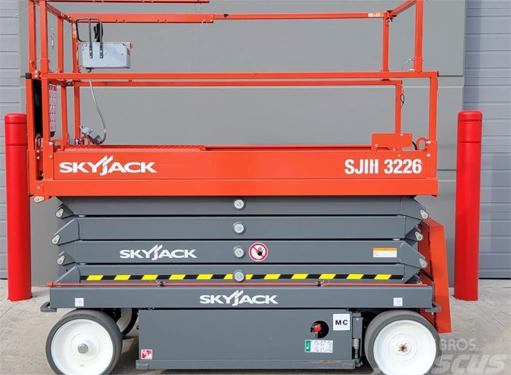 SkyJack SJ3226 Egyebek