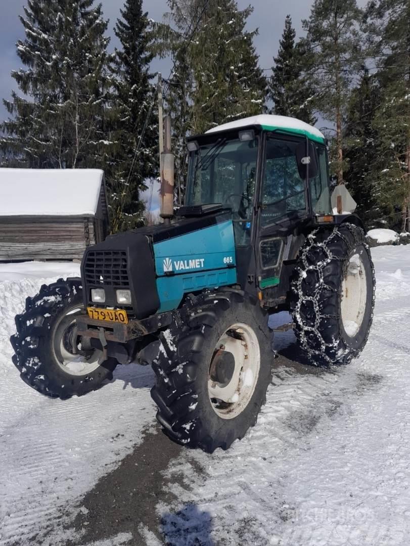 Valmet 665 4x4 Traktorok