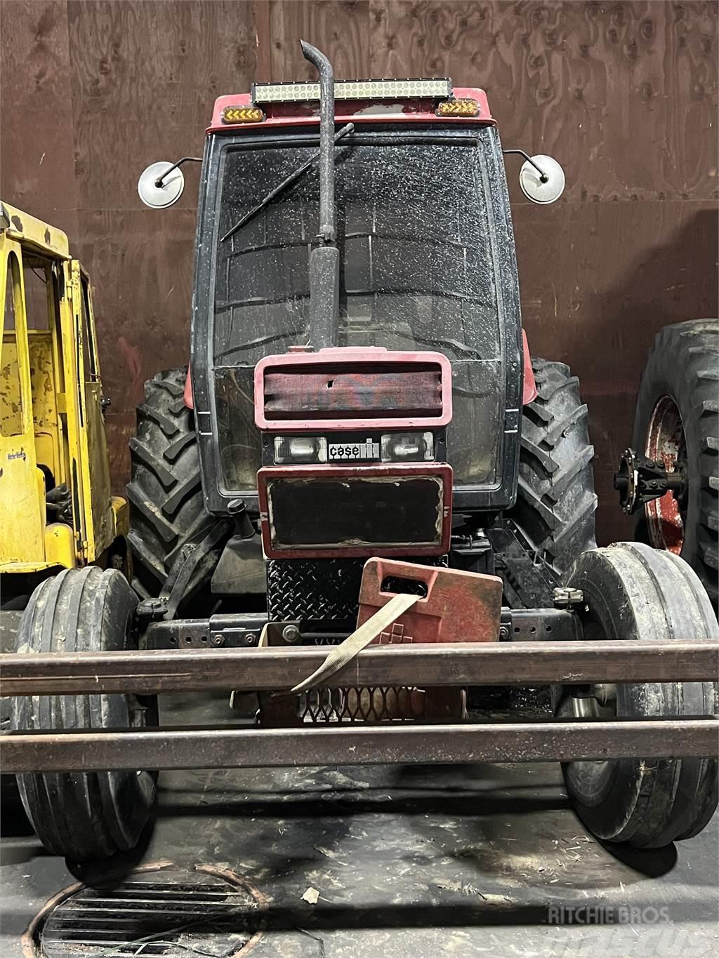 Case IH 585 Traktorok