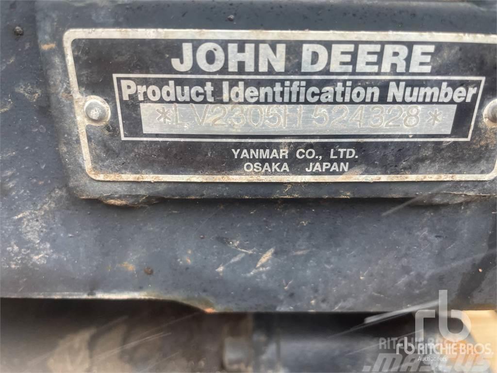 John Deere 2305 Kompakt traktorok