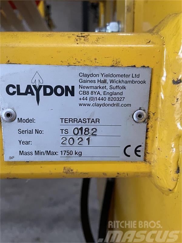 Claydon Terrastar 6m, Spaderulleharve med APV spreder. Borona
