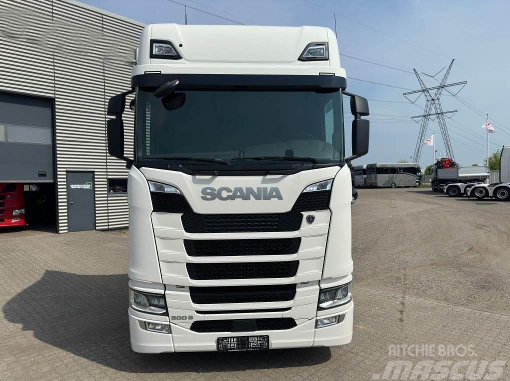 Scania S500 Twinsteer Nyergesvontatók