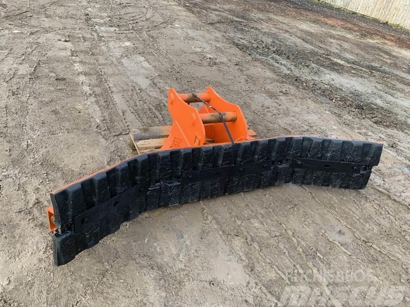  Scrapper Blade To suit 18 - 26 ton Excavator Tolólapok
