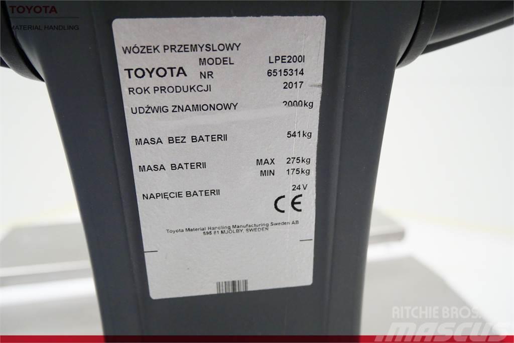 Toyota LPE200I Vezetőállásos alacsony emelőkocsi