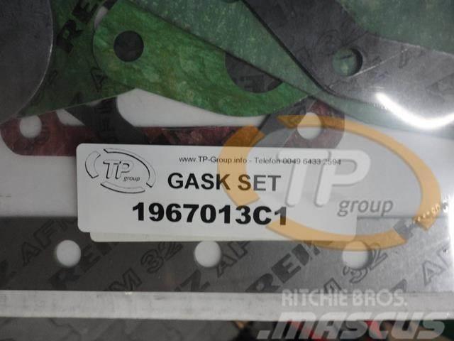 CASE IHC 1967013C1, 3136817R99 Gasket Set Motorok