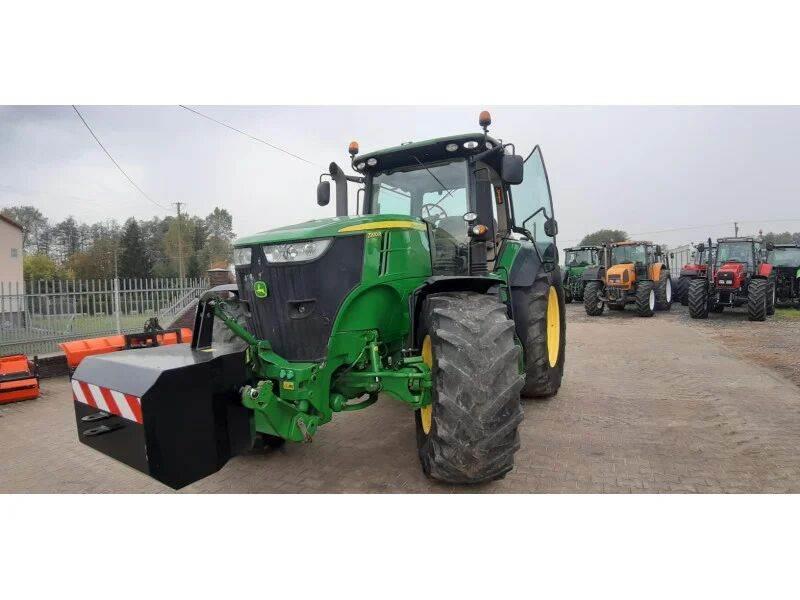 John Deere 7200 R Traktorok