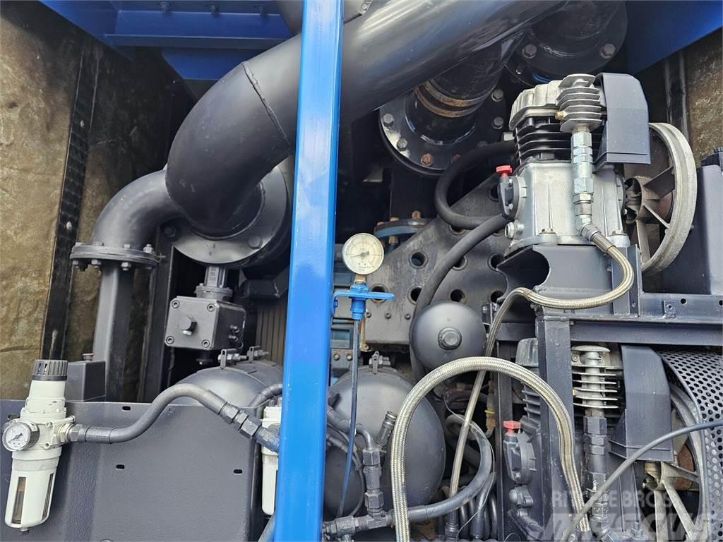 MAN TGS 35.400 Saugbagger KAISER MORO Vacuum suction - Vákuum teherautok