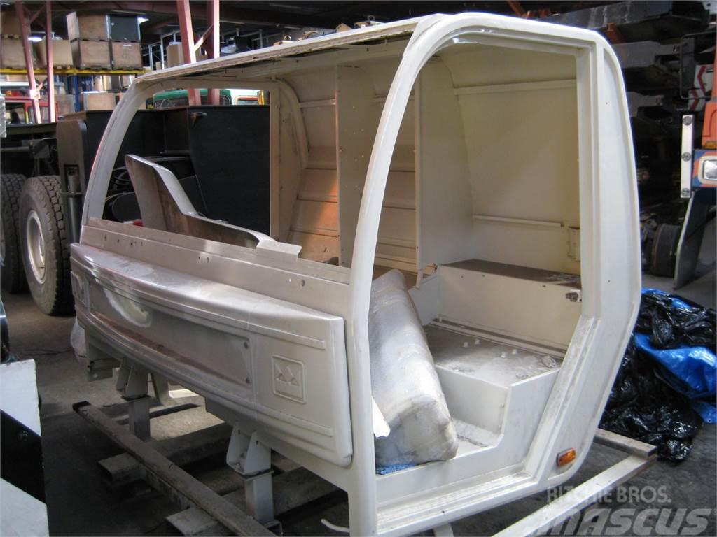 Terex PPM lower cabin Vezetőfülke és belső tartozékok