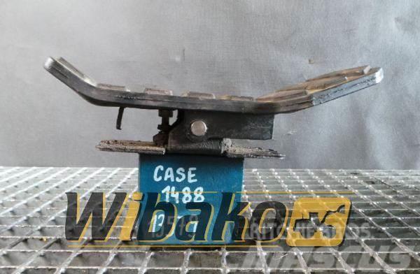 CASE Pedal Case 1488 Vezetőfülke és belső tartozékok