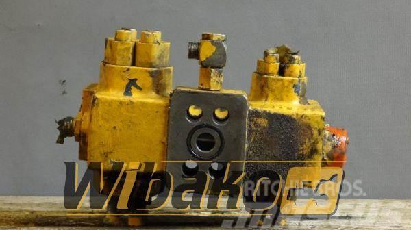 Liebherr Cylinder valve Liebherr R942 Egyéb alkatrészek