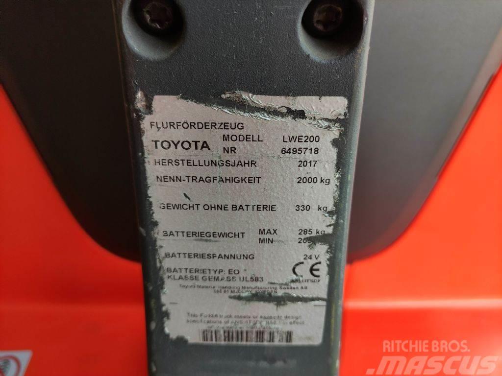 Toyota LWE200 Alacsony emelőkocsi
